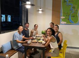 Pomelo Hostel Xingping, ξενοδοχείο σε Yangshuo