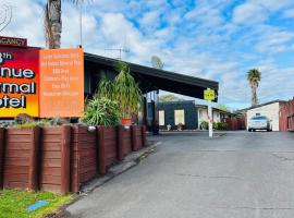 18th Avenue Thermal Motel, hótel í Tauranga