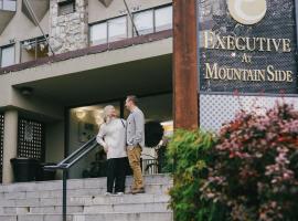 Mountain Side Hotel Whistler by Executive, хотел в Уислър