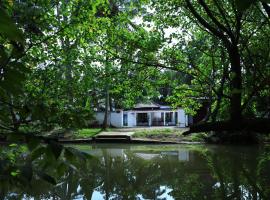 Ashtaman's Chayakadaveedu, hotell sihtkohas Kollam