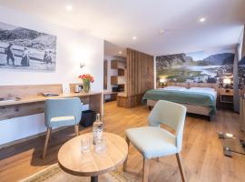 Hotel La Cruna, hotel em Sedrun