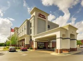 Hampton Inn & Suites Indianapolis-Airport