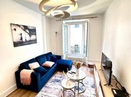 Elegant Paris Pantin apartment - line 7, hotel di Pantin