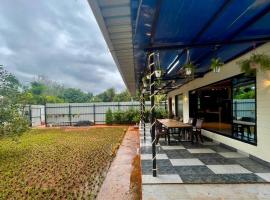 Cloud9 Villa (Yeoor Hills, Thane) - A Luxurious Private Jungle Villa., hotel u gradu 'Thane'