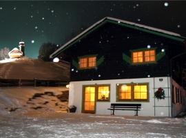 Alpen Chalet ELLMAU Zentrum, hotel em Ellmau