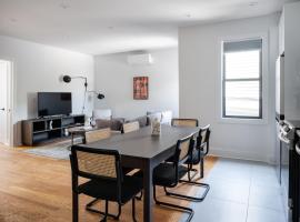 Modern Three Bedroom Brooklyn Condo-Hotel, отель в Бруклине