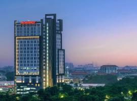 Movenpick Surabaya City, отель в Сурабае