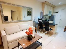 Central Park Residence Podomoro Condo for Four, hotel em Jakarta