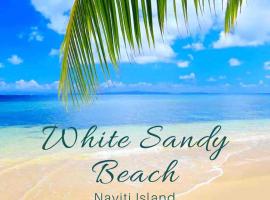 White Sandy Beach-Best Manta Snorkeling, hotel v mestu Naviti Island