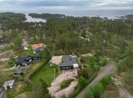 Schönes Großes Haus Oskarshamn, hotel v mestu Oskarshamn