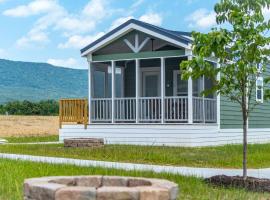 Luray RV Resort on Shenandoah River, vikendica u gradu Lurej