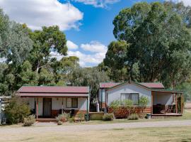 Mansfield Lakeside Caravan Park, hotel di Mansfield