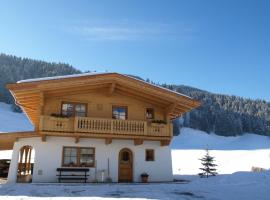 Chalet Der Tyroler Adler im Zentrum, hotel em Going