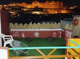 City and Palace view guest House, hotel i Udaipur