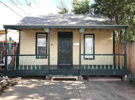 The Air Capitol Cottage, ваканционна къща в Лийдвил