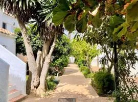 Pleasant Studio House in front of the beach