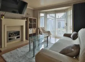 Comfy 4 Bed House in Birmingham