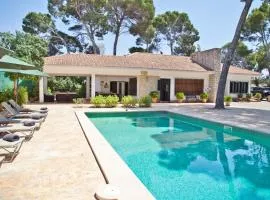 Villa Las Maravillas, 250m from the beach