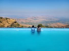 Hilltop Resort and Agro Tourism Wai, Near Panchgani, resort di Wai