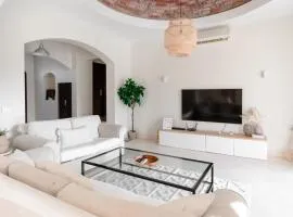 Modern Villa in El Gouna (Private Pool & Garden.)