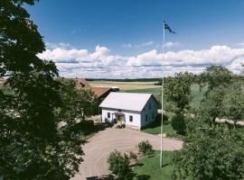 Snällfäll Country living - Åkerbo gård charmigt renoverad flygel, cabaña en Kristinehamn