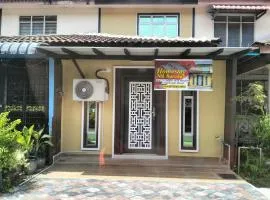 Nik Homestay