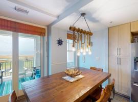 Sojourn's Penthouse 4 BR Sanctuary Condo, hotell i Virginia Beach