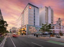 Ibis Christchurch, отель в Крайстчёрче