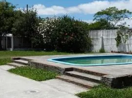 Casa piscina na praia Laranjal