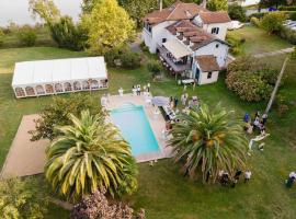 Villa Fortune - 11 couchages - Piscine & Tennis, hotell i Bayonne