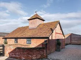 Pigeon House - Renovated barn with hot tub and wood burner