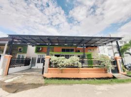 Rumah Lavender near OPI Mall Jakabaring, khách sạn ở Palembang