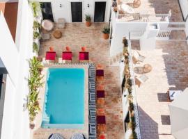 Casa Rosa Villa with Pool in Olhao Centre, hotel v destinaci Olhão