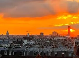 Rooms with fabulous view on Paris roofs