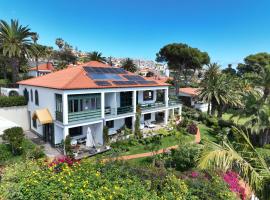 Villa Erika Madeira, hotel in Caniço