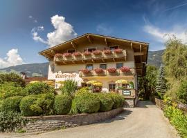 Hotel Edelweiss, hotelli kohteessa Fügen