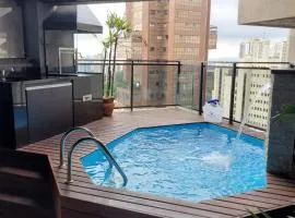 Morumbi, Apartamento Pub, SPA com hidromassagem, PISCINA Aquecida PRIVATIVA, LAREIRA, SAUNA Seca e Molhada, Sala de massagem e tudo que você precisa a dois! Com total conforto e PRIVACIDADE!