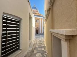 Fouli,Syros Apartment,Ermoupoli, hotell i Ermoupoli