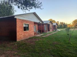 Cabañas los tres hermanos, vikendica u gradu Linares