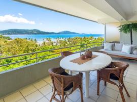 Poinciana Lodge - 2 bedroom - on Hamilton Island by HIHA, ξενοδοχείο στη Νήσο Χάμιλτον