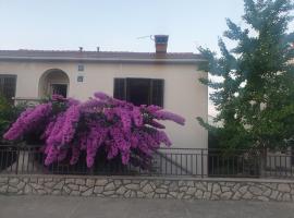 Apartments Mara, hotel di Mali Losinj