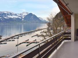 Modern and charming apartment on the shores of Lake Lucerne, hotell i Gersau