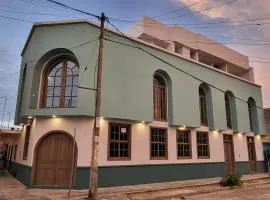 Puerto Malabrigo, Plaza de Armas (Chicama, Peru)