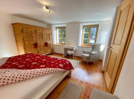 Engadin Holidays ch - Chasa 32 in Guarda โรงแรมในกวาร์ดา