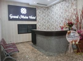 Grand Mulia Hotel Kisaran, хотел в Kisaran