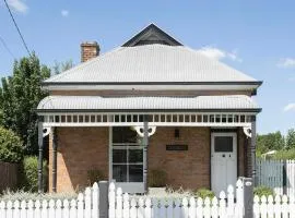 Prince Street Cottage - 1890’s Edwardian Gem