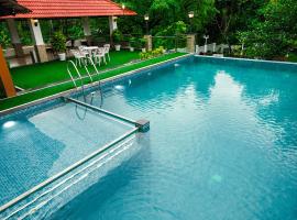 Athirappilly Rainland Resort, hotel em Athirappilly