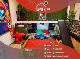 Capsule Luna Park - Jacuzzi - Sauna - Jeux & Arcades - Billard - Netflix & Home cinéma -, hotel en Valenciennes