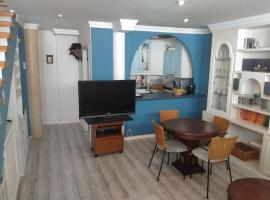 Duplex entero con garaje privado y terraza, hotel i Albacete