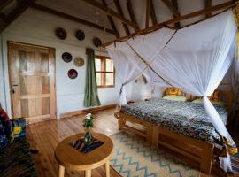 Hyena Hill Lodge، شاليه في Sanga